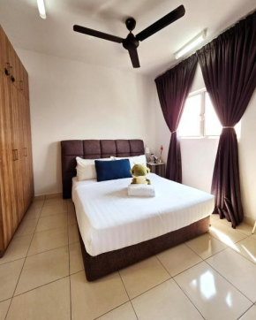 One BR Warisan Sepang KLIA 1 or 2 Transit Service Holiday tour at Ur home